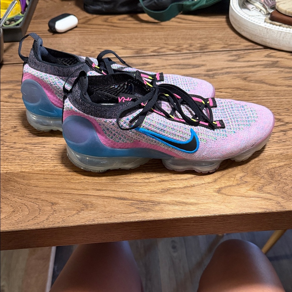 Nike Flyknit Sneakers in Pink and Blue